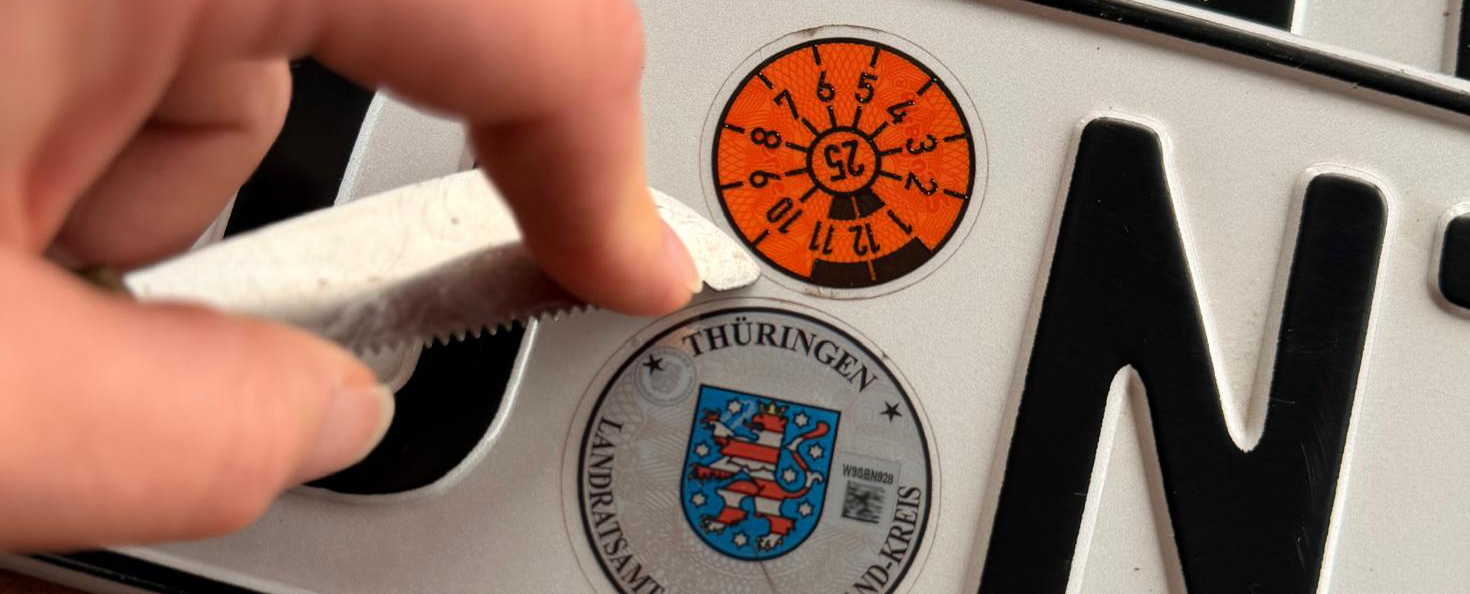 Autokennzeichen für autoabmeldung vorbereiten